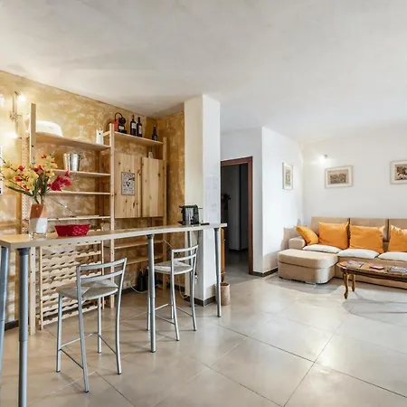 Welcoming In - 140 Sqm, Private Pool Apartment *